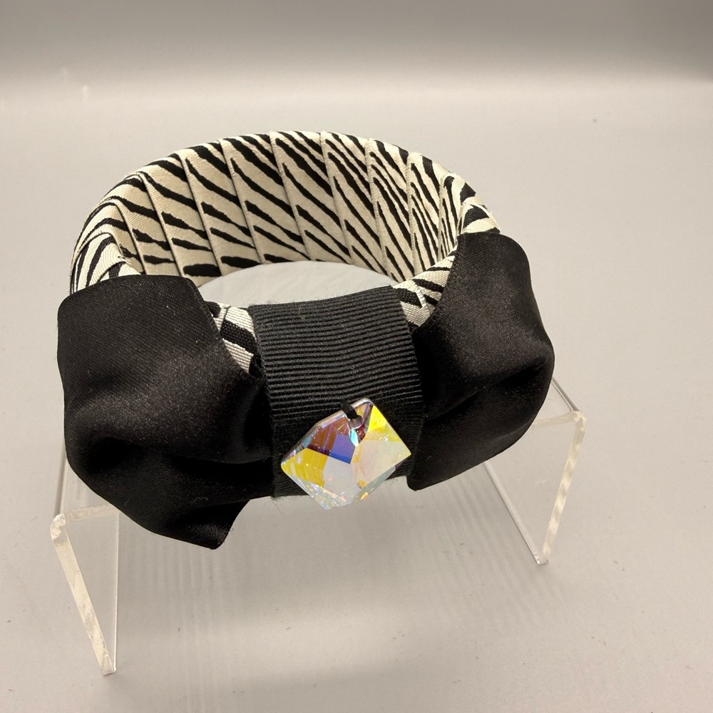 Black and White Bow Bracelet